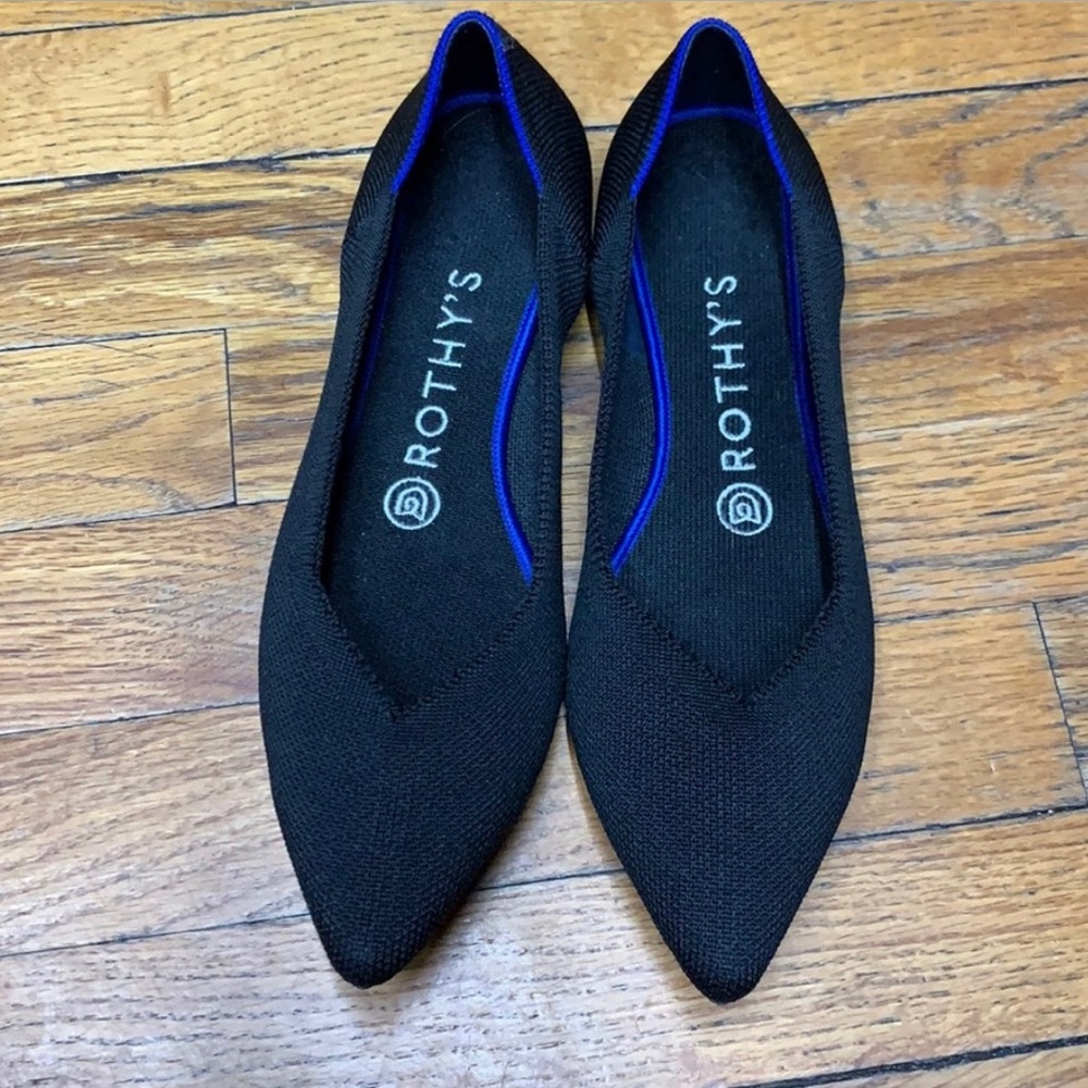 Rothy’s The Point solid black